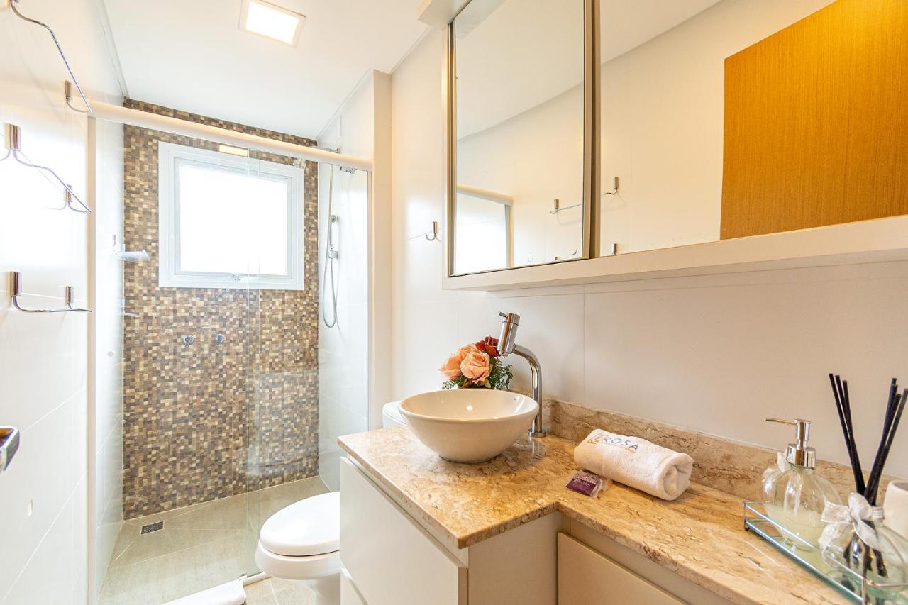 Rosa Apartamento Luxo No Centro Gramado Appartement Buitenkant foto